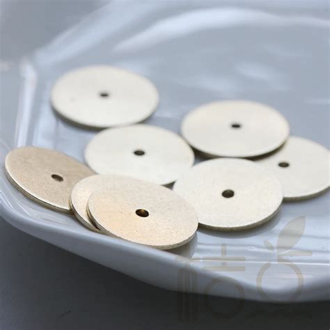 metal discs with center holes